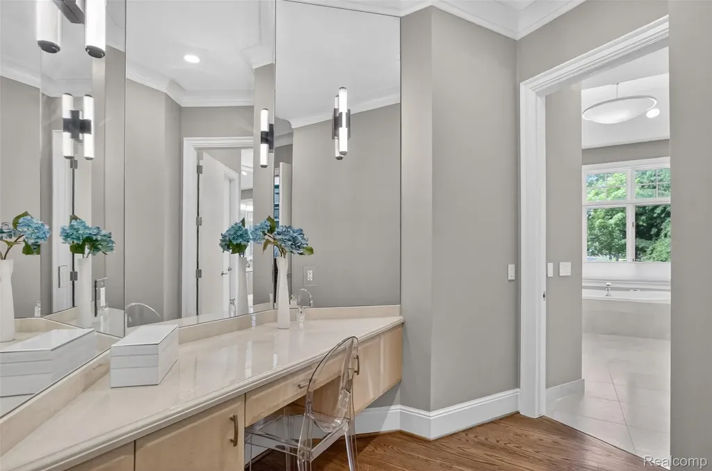 2951 Turtle Pond Court Bloomfield Hills City MI 48302