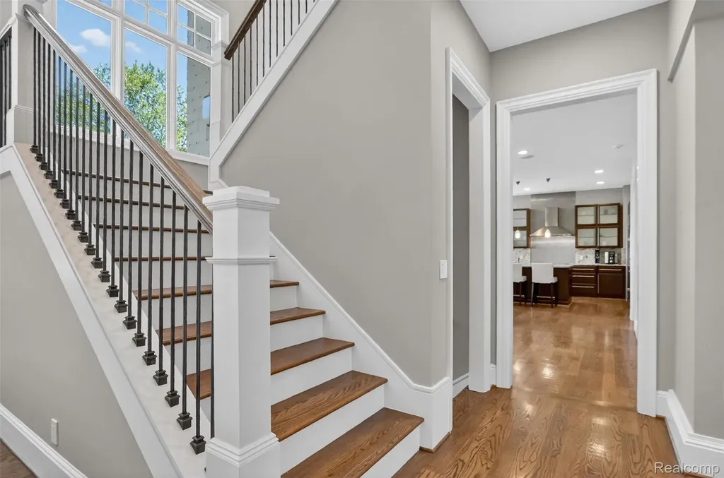 2951 Turtle Pond Court Bloomfield Hills City MI 48302