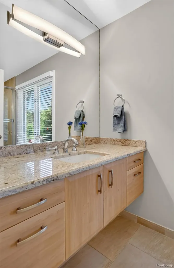 2951 Turtle Pond Court Bloomfield Hills City MI 48302
