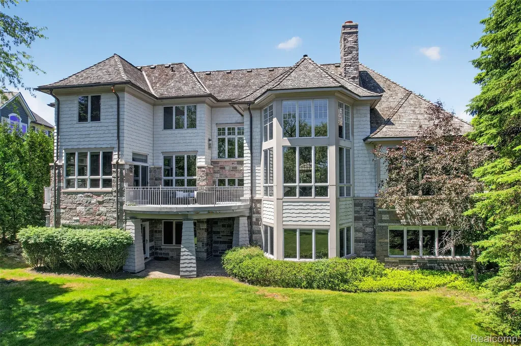 2951 Turtle Pond Court Bloomfield Hills City MI 48302