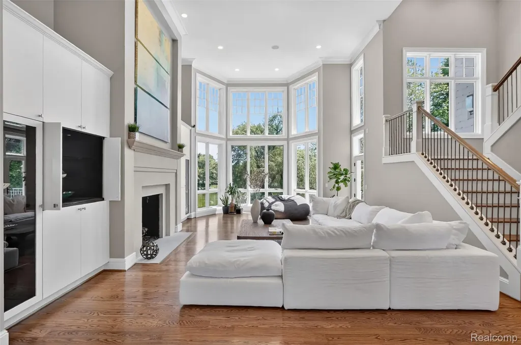 2951 Turtle Pond Court Bloomfield Hills City MI 48302