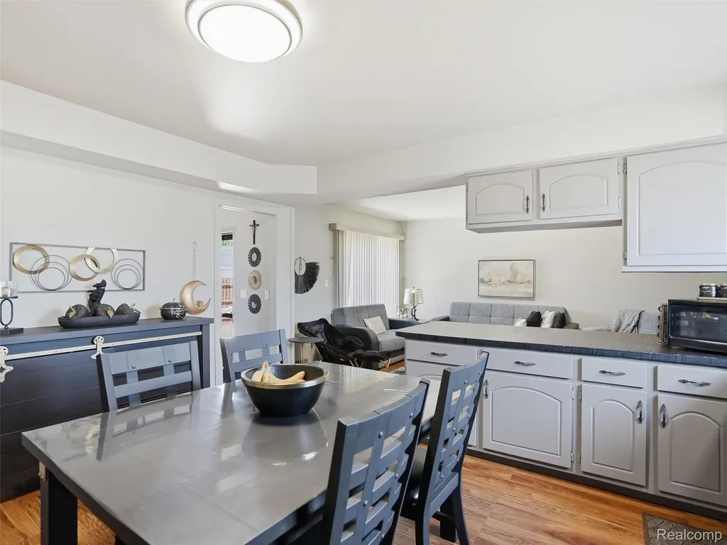 33810 Brookshire Drive Sterling Heights City MI 48312