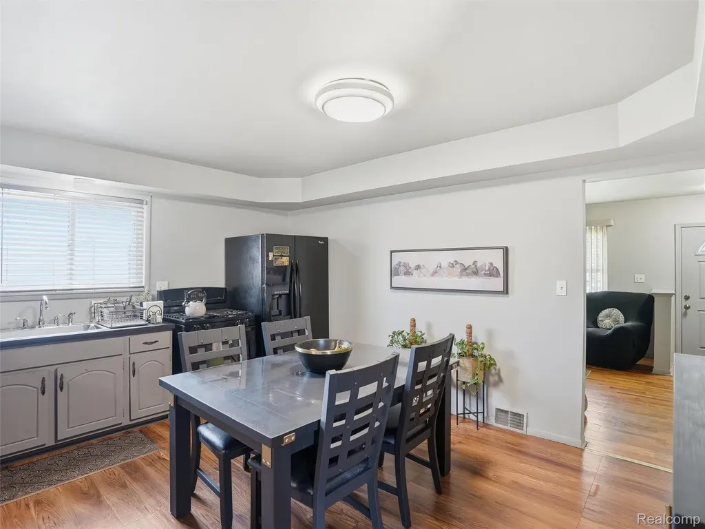 33810 Brookshire Drive Sterling Heights City MI 48312