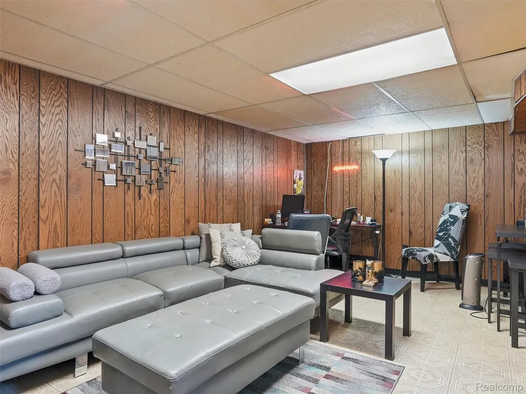 33810 Brookshire Drive Sterling Heights City MI 48312