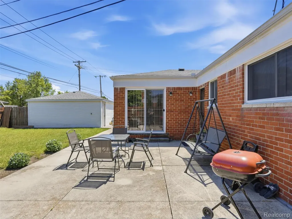 33810 Brookshire Drive Sterling Heights City MI 48312