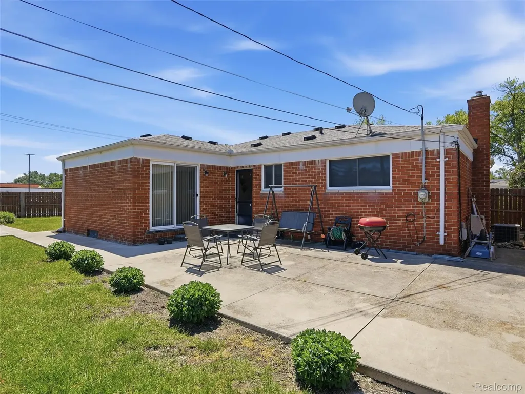 33810 Brookshire Drive Sterling Heights City MI 48312