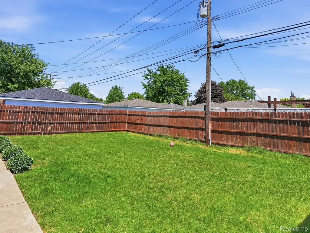 33810 Brookshire Drive Sterling Heights City MI 48312