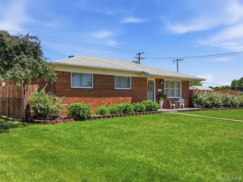 33810 Brookshire Drive Sterling Heights City MI 48312