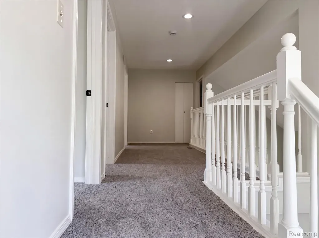 21425 Averhill Street Farmington Hills City MI 48336