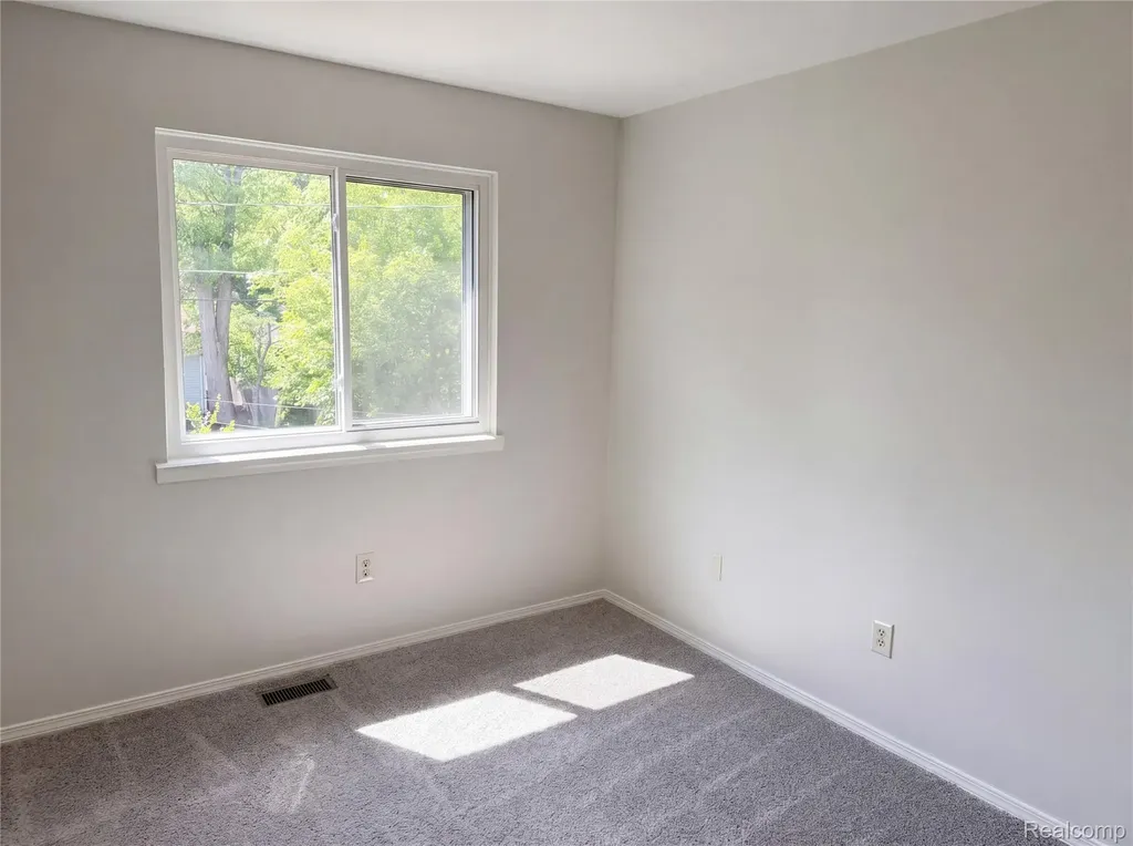 21425 Averhill Street Farmington Hills City MI 48336