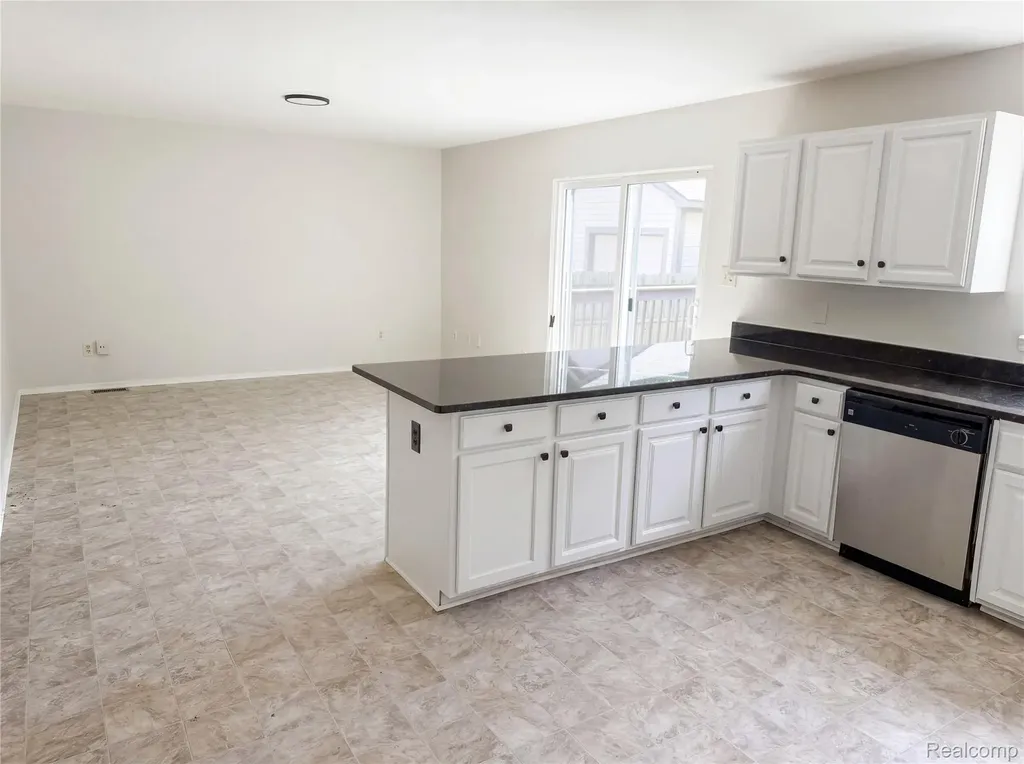 21425 Averhill Street Farmington Hills City MI 48336