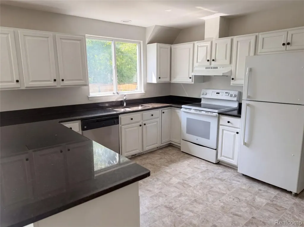 21425 Averhill Street Farmington Hills City MI 48336