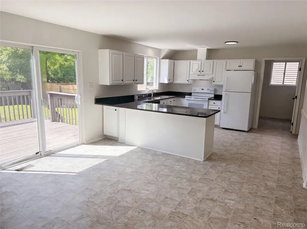 21425 Averhill Street Farmington Hills City MI 48336