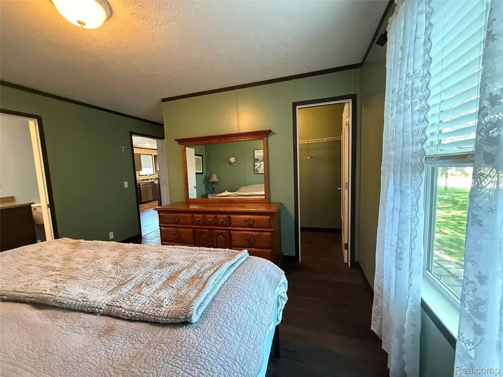 1101 Forest Lane Columbus Township MI 48063