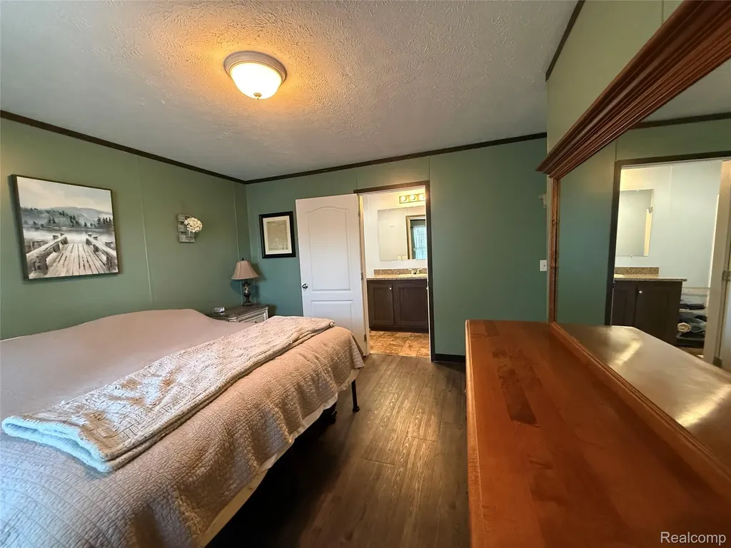 1101 Forest Lane Columbus Township MI 48063