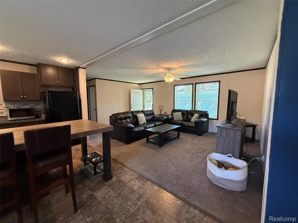 1101 Forest Lane Columbus Township MI 48063