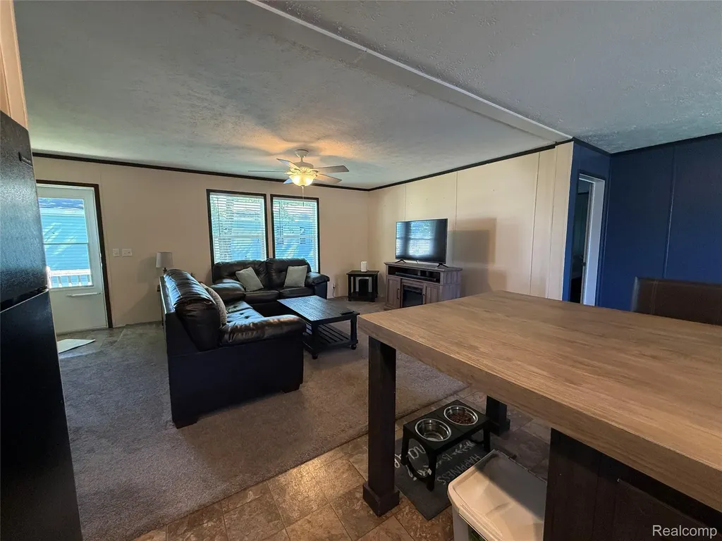 1101 Forest Lane Columbus Township MI 48063