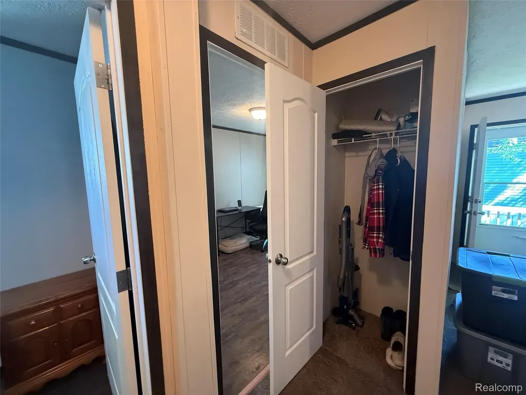 1101 Forest Lane Columbus Township MI 48063