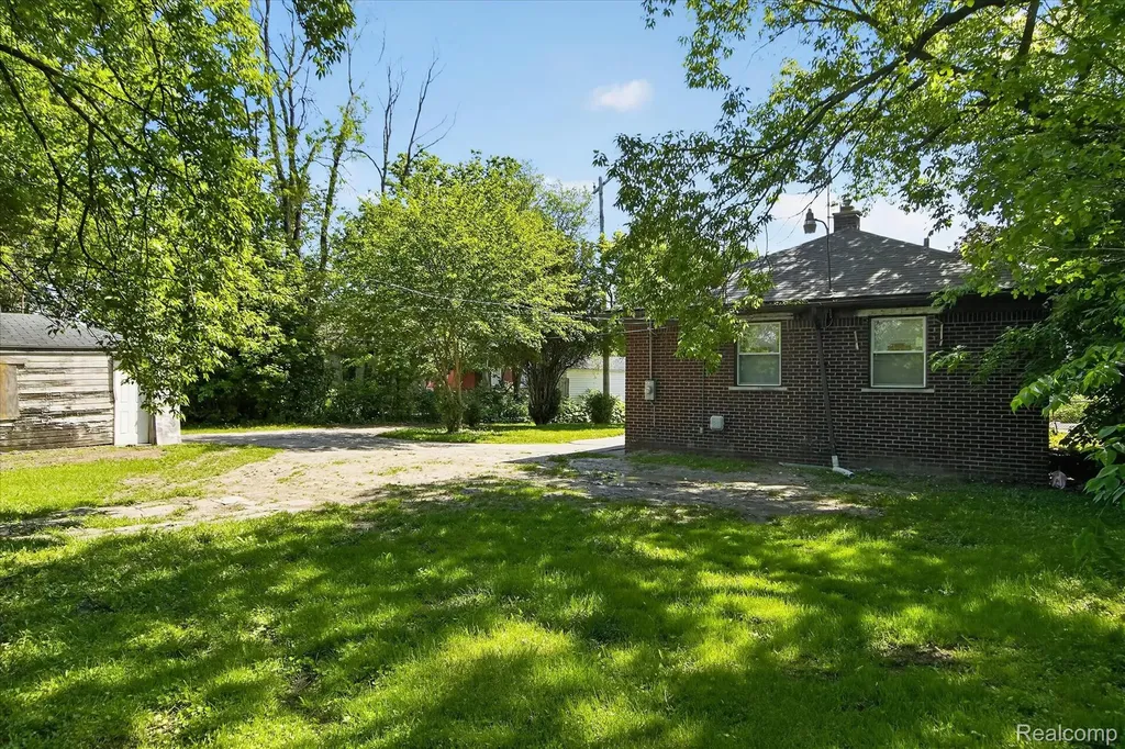 9821 Manistique Street Detroit City MI 48224