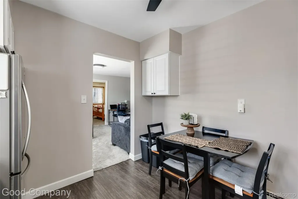 28276 Ginley Street Roseville City MI 48066