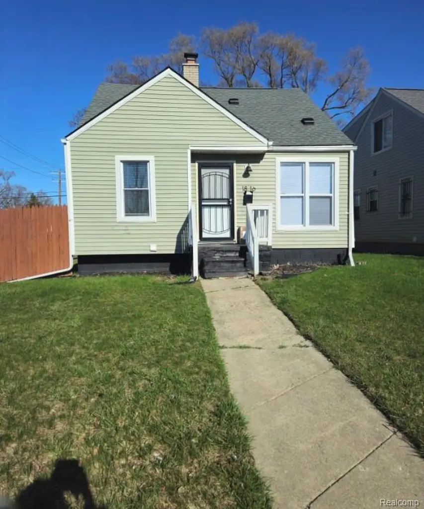 18116 Bloom Street Detroit City MI 48234