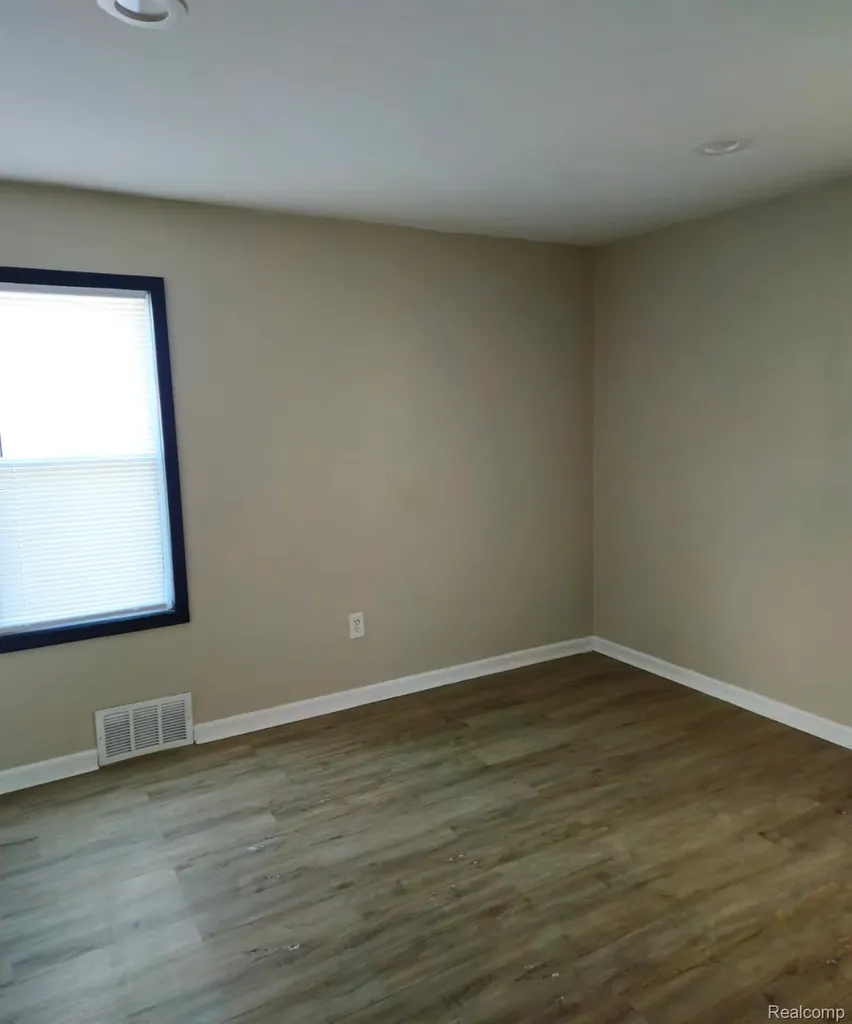 18116 Bloom Street Detroit City MI 48234