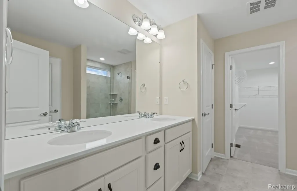 848 Kuss Drive Saline City MI 48176