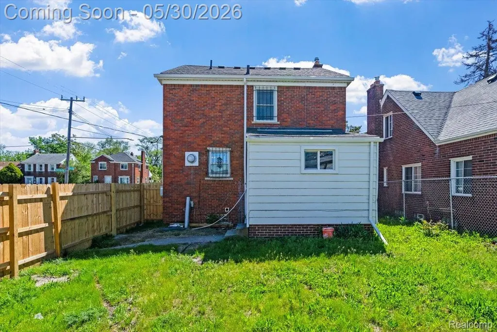 18715 Kentucky Street Detroit City MI 48221