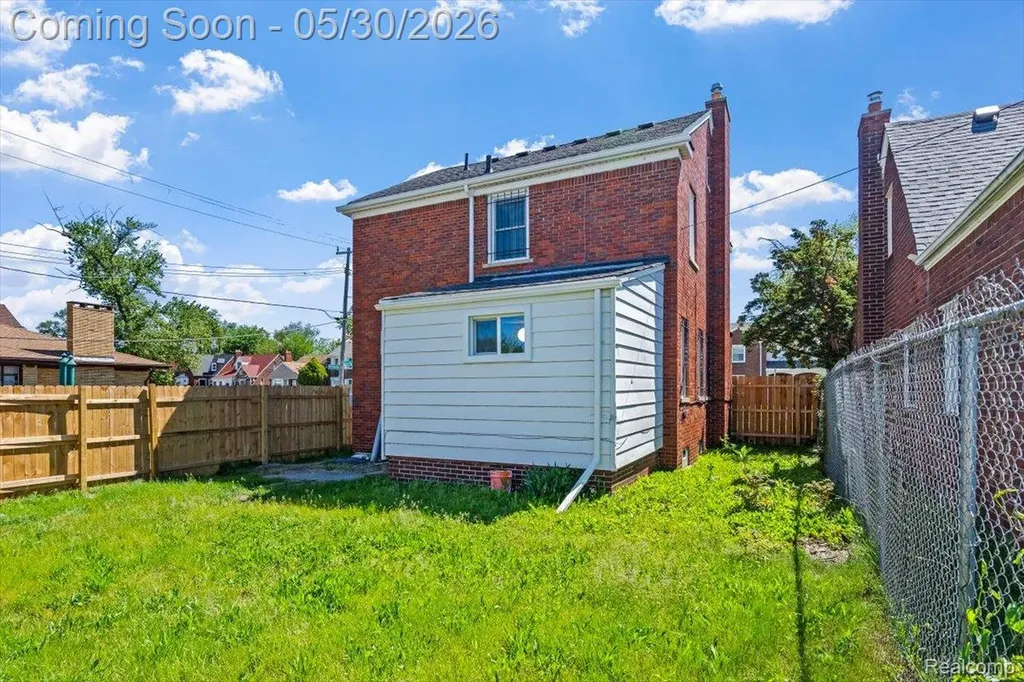 18715 Kentucky Street Detroit City MI 48221
