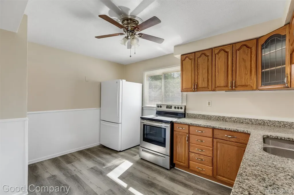 7972 Ziegler Street Taylor City MI 48180