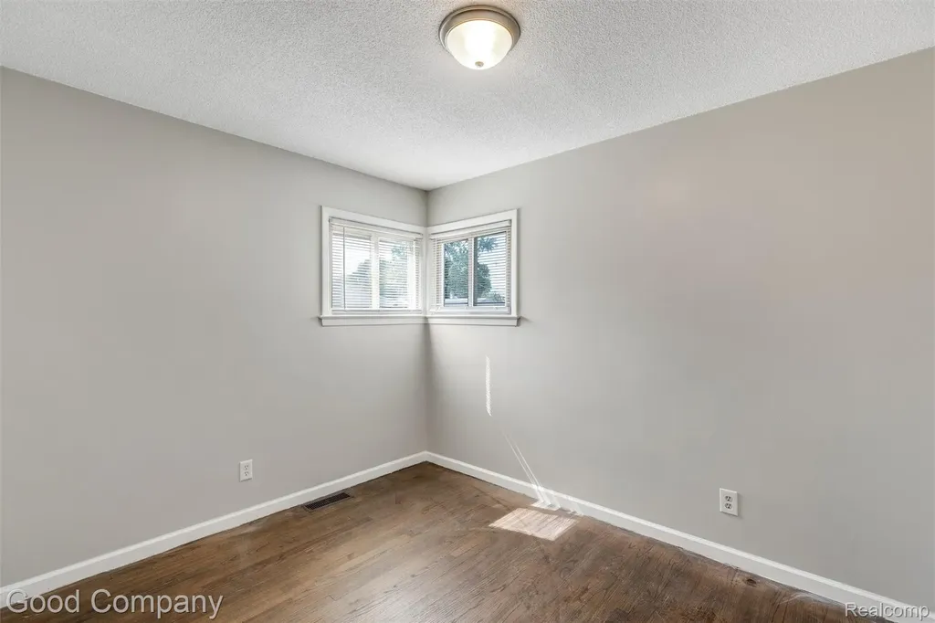 7972 Ziegler Street Taylor City MI 48180