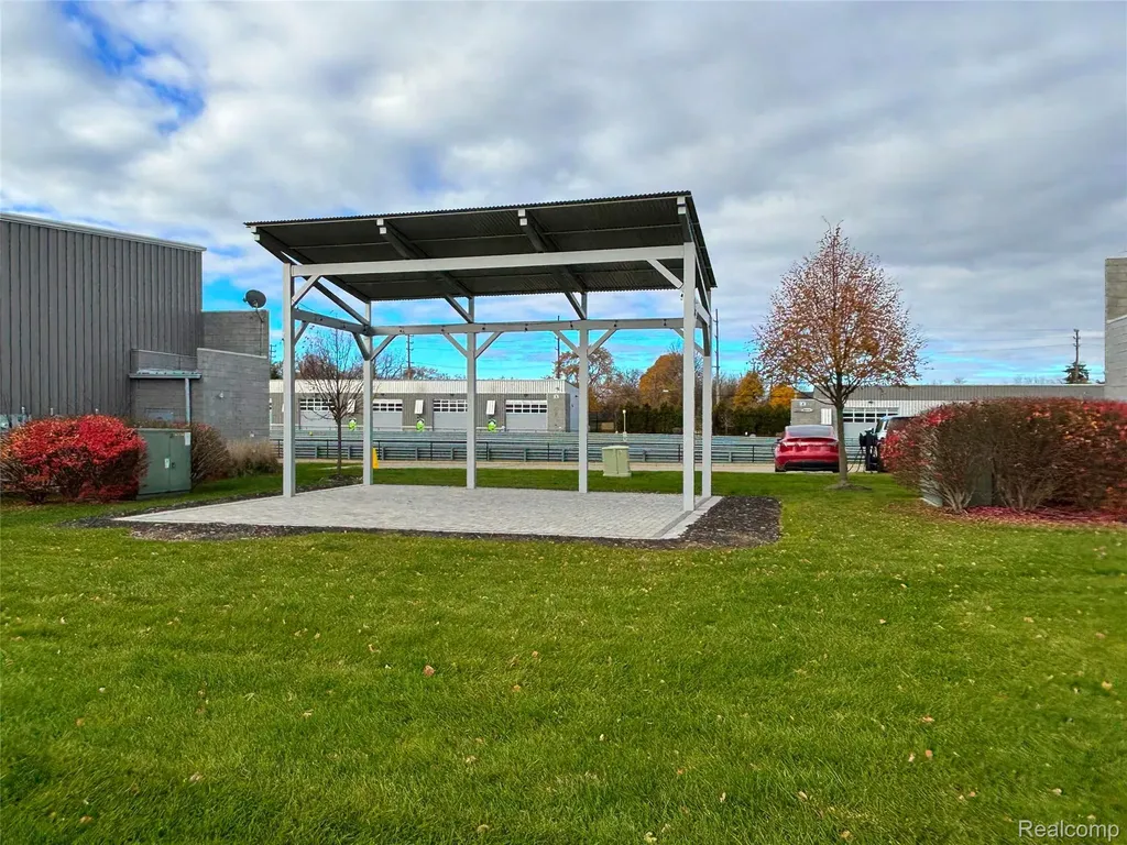 57 Pit Lane Pontiac City MI 48341