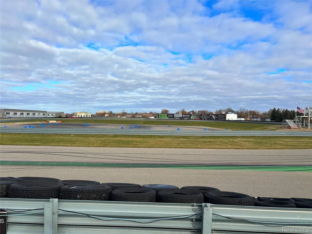 57 Pit Lane Pontiac City MI 48341