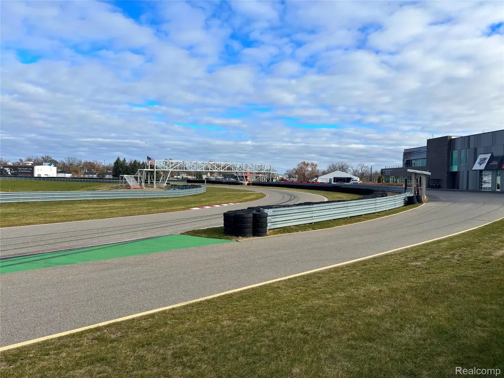 57 Pit Lane Pontiac City MI 48341