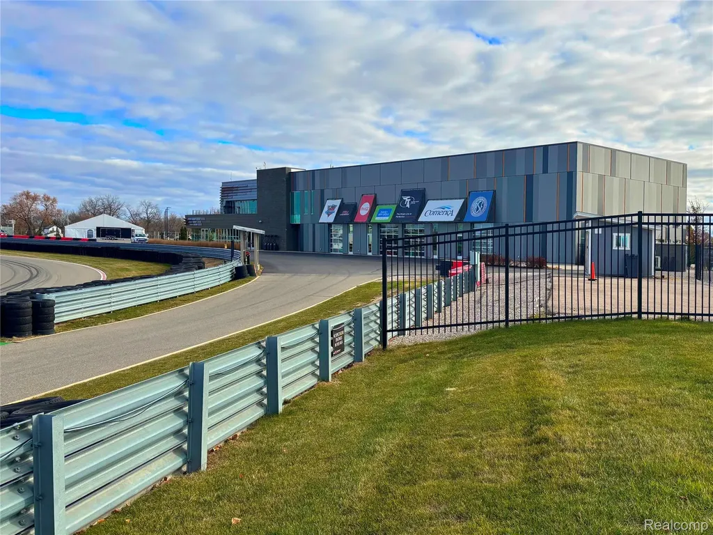 57 Pit Lane Pontiac City MI 48341