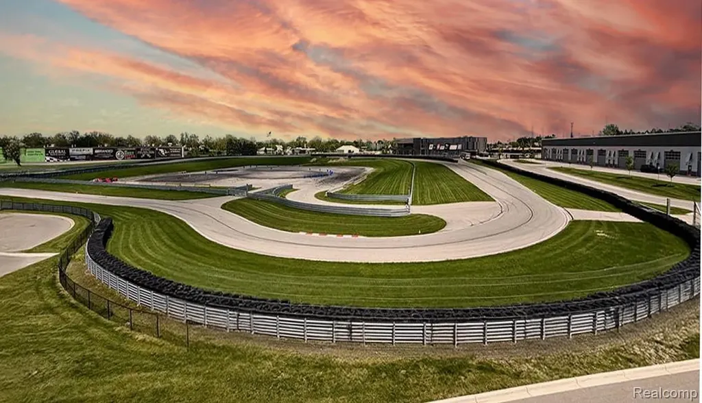 57 Pit Lane Pontiac City MI 48341