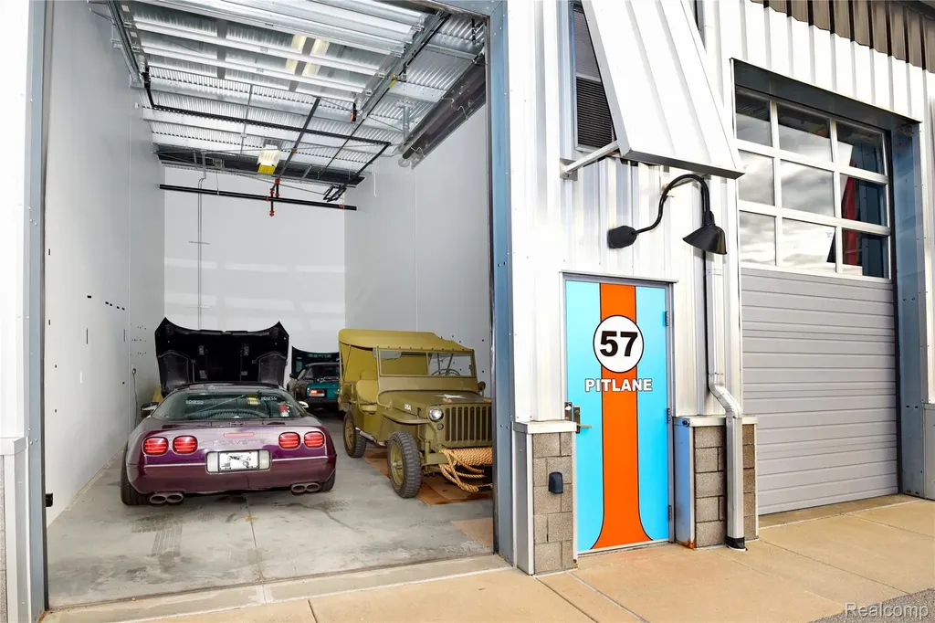 57 Pit Lane Pontiac City MI 48341