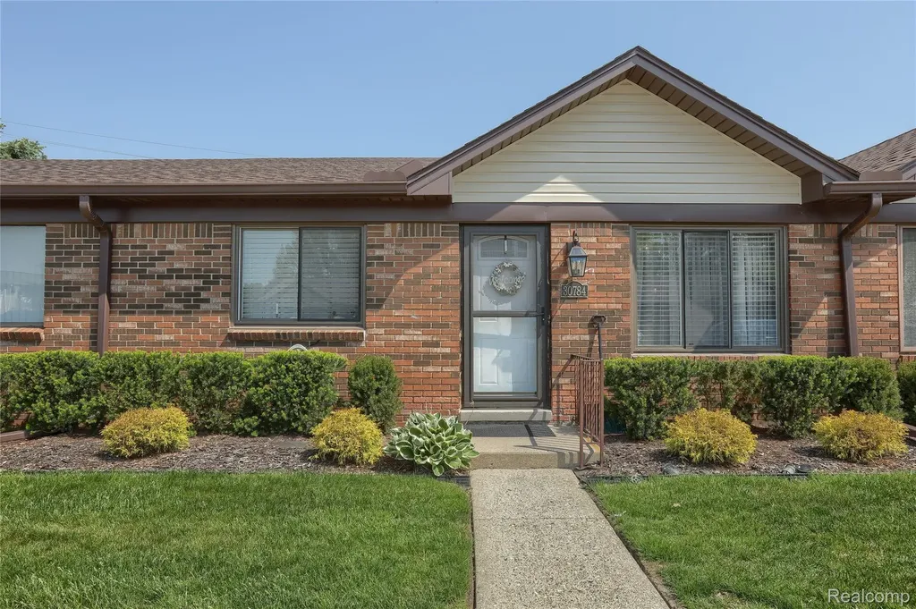 30784 Quinkert Street Roseville City MI 48066