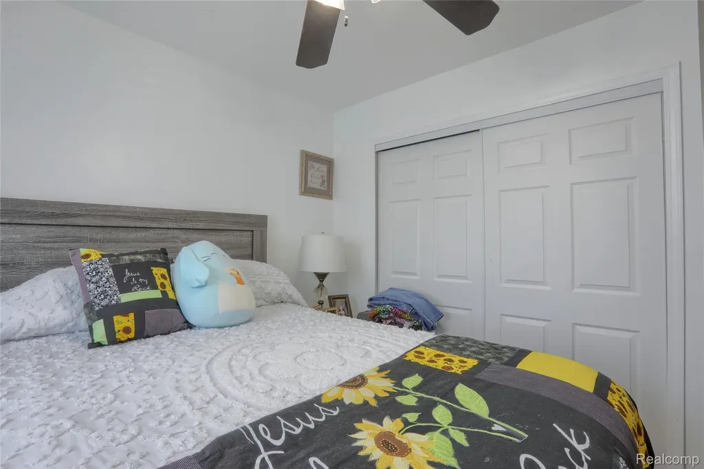 30784 Quinkert Street Roseville City MI 48066