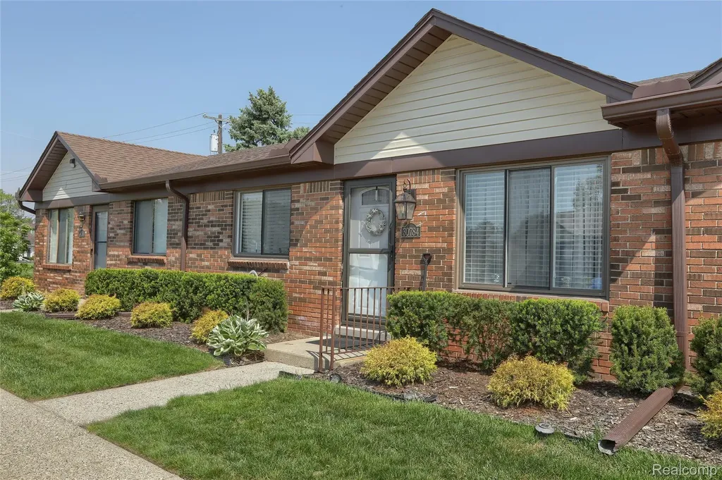 30784 Quinkert Street Roseville City MI 48066