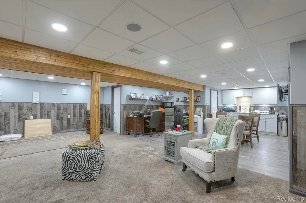 30784 Quinkert Street Roseville City MI 48066