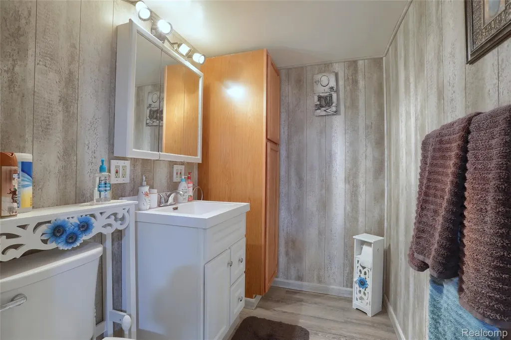 30784 Quinkert Street Roseville City MI 48066