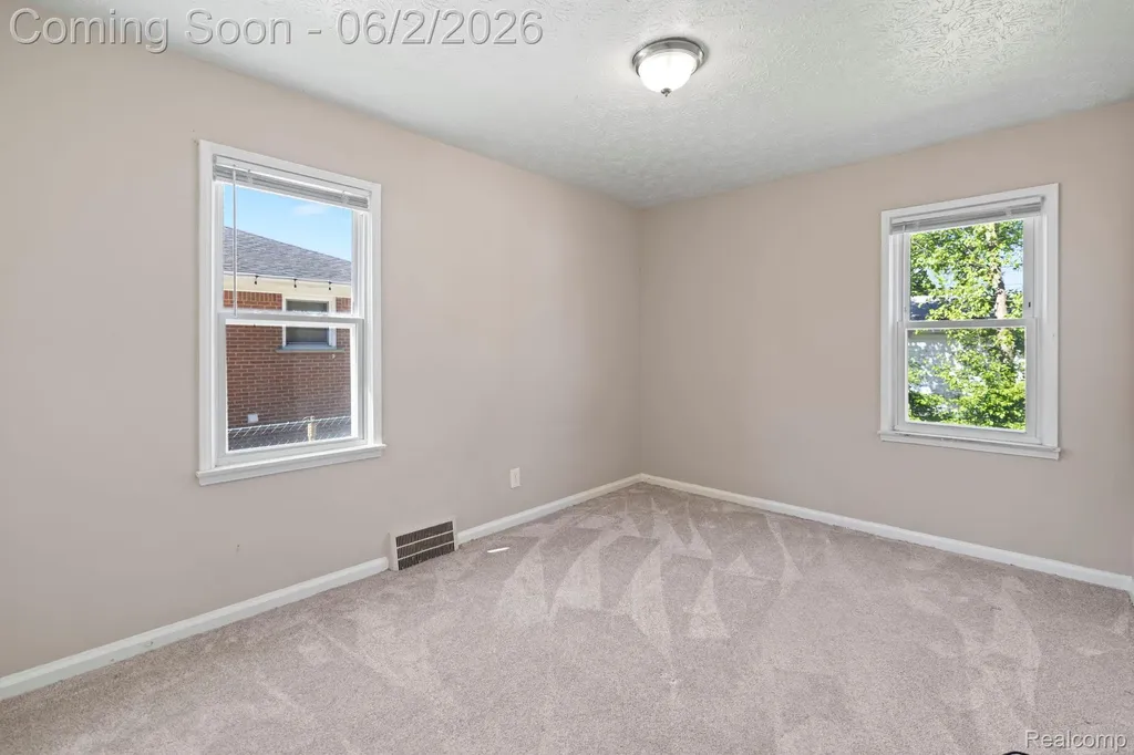 7604 Robinson Avenue Allen Park City MI 48101