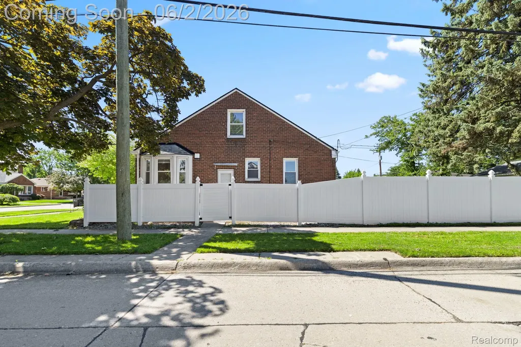 7604 Robinson Avenue Allen Park City MI 48101