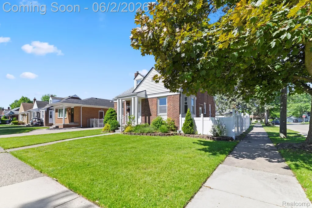 7604 Robinson Avenue Allen Park City MI 48101