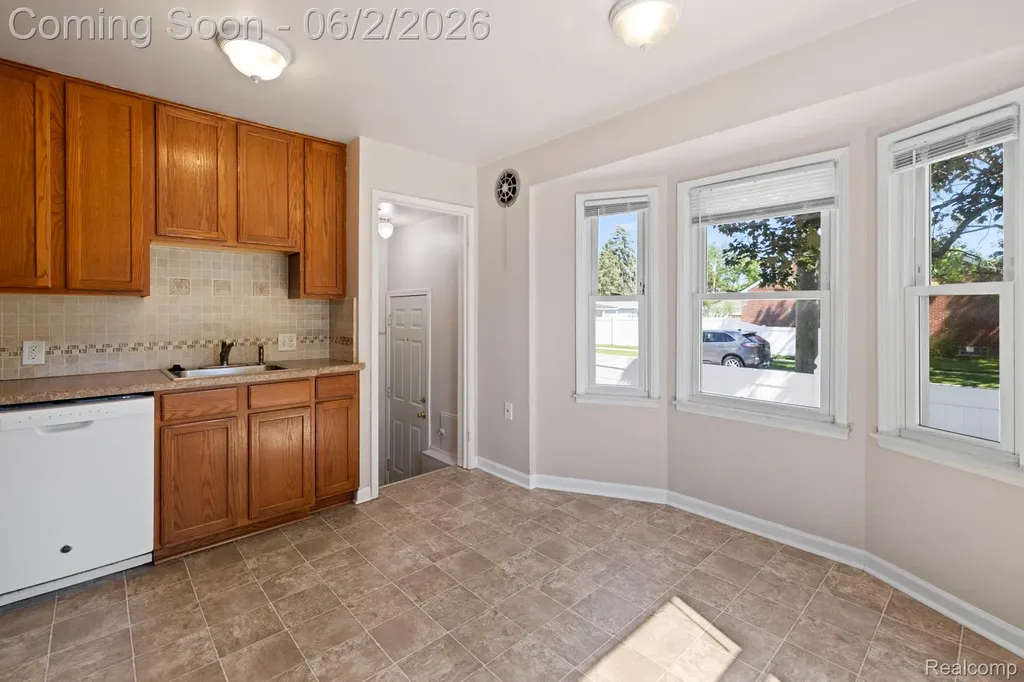 7604 Robinson Avenue Allen Park City MI 48101