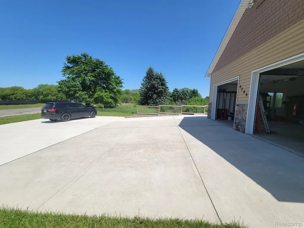4266 Mccandlish Road Grand Blanc Charter Township MI 48439