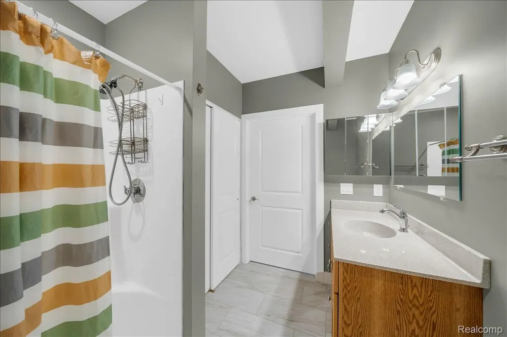 4266 Mccandlish Road Grand Blanc Charter Township MI 48439