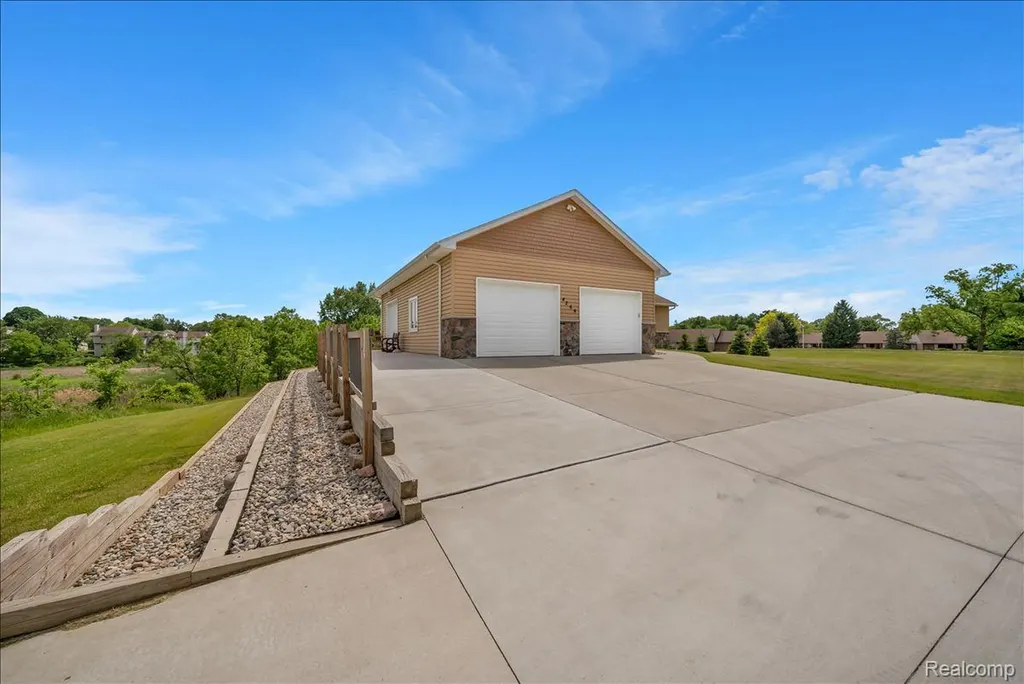 4266 Mccandlish Road Grand Blanc Charter Township MI 48439