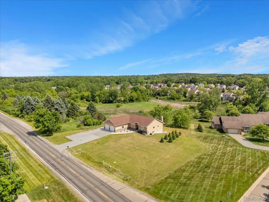 4266 Mccandlish Road Grand Blanc Charter Township MI 48439